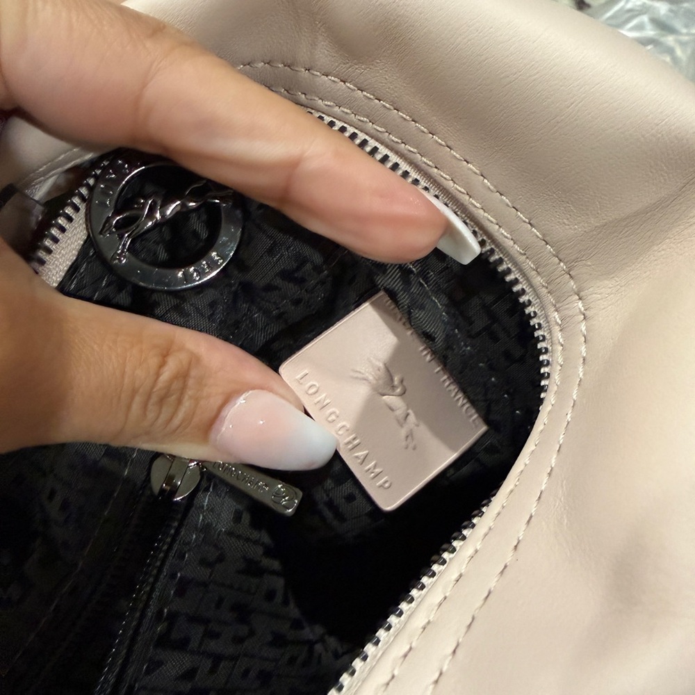 Longchamp Medium Shoulder Hobo Bag in Nude - Picture 8 of 8